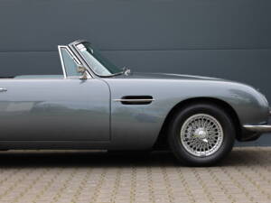 Bild 21/24 von Aston Martin DB 6 Volante (1967)