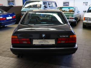 Image 13/47 of BMW 730i (1992)