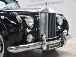 Image 2/23 of Rolls-Royce Silver Cloud I Mulliner (1959)