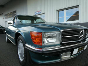 Image 20/30 of Mercedes-Benz 560 SL (1986)