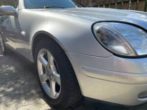 Image 12/18 of Mercedes-Benz SLK 200 (1997)