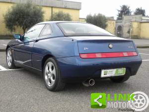 Bild 7/9 von Alfa Romeo GTV 2.0 V6 Turbo (1997)