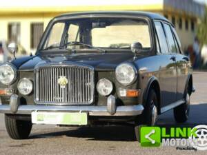 Image 2/10 de Vanden Plas 1300 (1983)