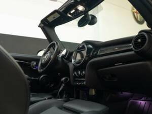 Image 44/50 de Mini Cooper S (2018)