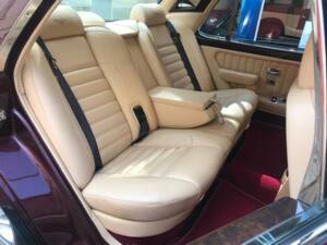 Imagen 12/26 de Bentley Brooklands R Mulliner (1998)