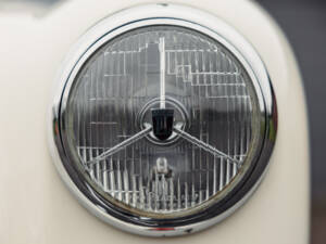 Image 14/53 of Aston Martin DB 2&#x2F;4 Mk I (1955)