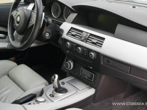 Bild 11/22 von BMW M5 (2005)