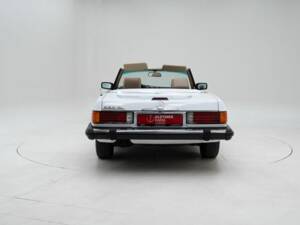 Image 7/15 of Mercedes-Benz 560 SL (1988)