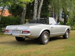 Image 7/41 of Mercedes-Benz 230 SL (1966)