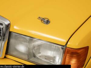 Immagine 7/15 di Mercedes-Benz 190 E 2.5-16 Evolution II (1990)