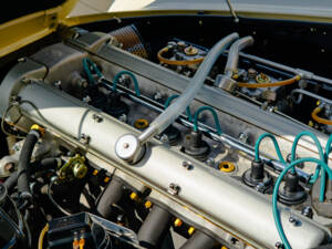 Bild 53/62 von Aston Martin DB 6 Mk II Volante (1970)