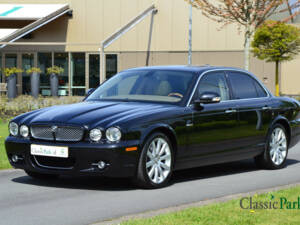 Imagen 1/50 de Jaguar XJ 2.7 D (2008)