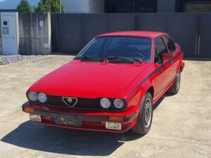 Image 1/35 of Alfa Romeo GTV 2.0 (1981)