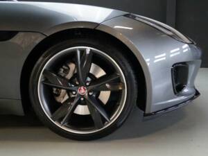 Image 5/50 of Jaguar F-Type (2019)