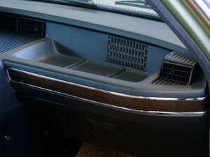 Image 22/24 of BMW 525 (1977)