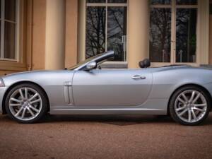 Image 2/31 of Jaguar XK 4.2 (2006)