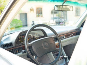Bild 5/64 von Mercedes-Benz 500 SEL (1984)