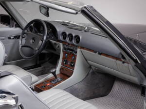 Image 16/30 de Mercedes-Benz 300 SL (1986)