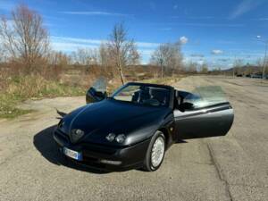 Immagine 3/21 di Alfa Romeo Spider 2.0 Twin Spark 16V (1997)