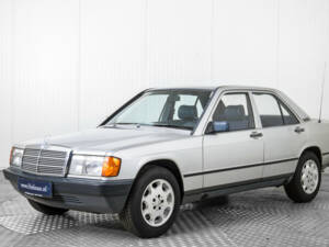 Bild 1/50 von Mercedes-Benz 190 E (1986)