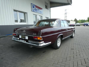 Image 4/25 of Mercedes-Benz 280 SE 3,5 (1971)