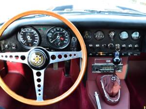 Afbeelding 20/32 van Jaguar E-Type 4.2 (1967)