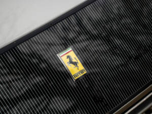 Image 14/16 of Ferrari 365 GTB&#x2F;4 Daytona (1969)