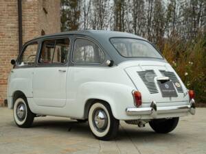 Image 17/50 of FIAT 600 D Multipla (1963)