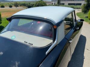 Image 6/29 of Citroën ID 19 (1958)