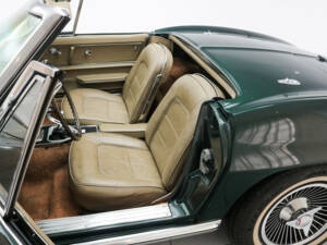 Image 6/17 of Chevrolet Corvette Sting Ray Convertible (1966)
