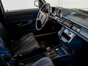 Image 21/50 of Mercedes-Benz 240 D (1976)