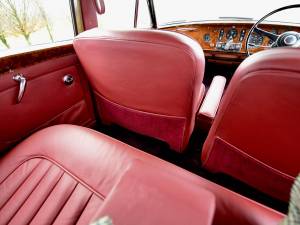 Image 27/50 of Bentley S 3 Continental Flying Spur (1963)