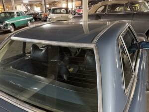 Immagine 6/19 di Mercedes-Benz 450 SL (1975)