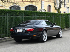 Image 6/51 of Jaguar XKR (2002)