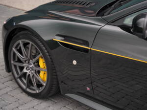 Image 29/50 of Aston Martin V12 Vantage S (2016)