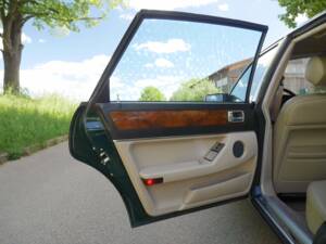 Image 22/33 of Jaguar Sovereign 3.6 (1988)