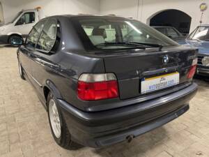 Image 2/25 de BMW 318ti Compact (1997)