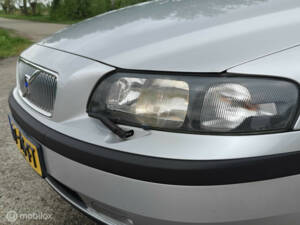 Bild 14/40 von Volvo V 70 2.4 (2004)