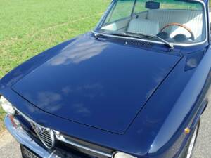 Bild 6/39 von Alfa Romeo Giulia 1600 GT Junior (1972)