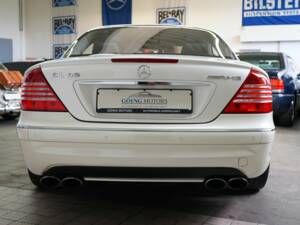 Imagen 27/32 de Mercedes-Benz CL 65 AMG (2005)