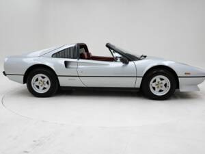 Image 9/15 of Ferrari 308 GTS Quattrovalvole (1983)