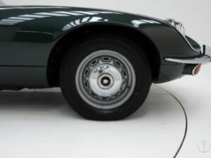 Bild 10/15 von Jaguar E-Type V12 (2+2) (1971)