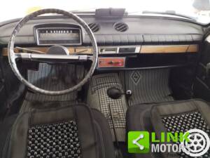 Image 8/10 de FIAT 124 (1974)