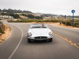 Image 22/48 of Ferrari 330 GTS (1968)