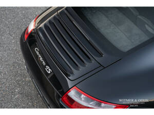 Image 16/29 of Porsche 911 Carrera 4S (2008)