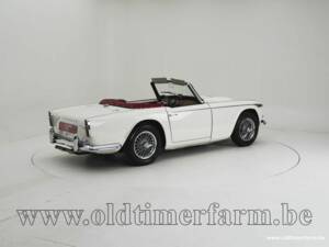 Immagine 2/15 di Triumph TR 4A (1966)