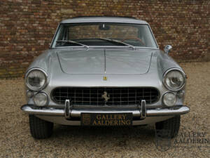 Immagine 5/50 di Ferrari 250 GT&#x2F;E (1964)