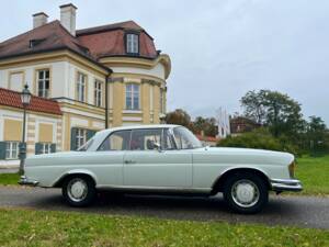 Afbeelding 10/75 van Mercedes-Benz 280 SE 3,5 (1971)