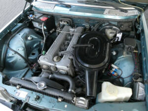 Image 16/20 de Mercedes-Benz 280 CE (1981)