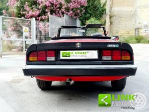 Image 7/10 of Alfa Romeo Spider Quadrifoglio (1986)